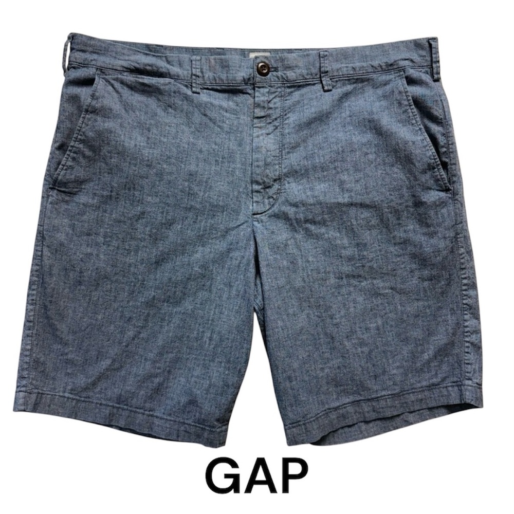 GAP  Shorts Men Sz 33 CHAMBRAY Blue ESSENTIAL KHAKI 9”Inseam Lightweight